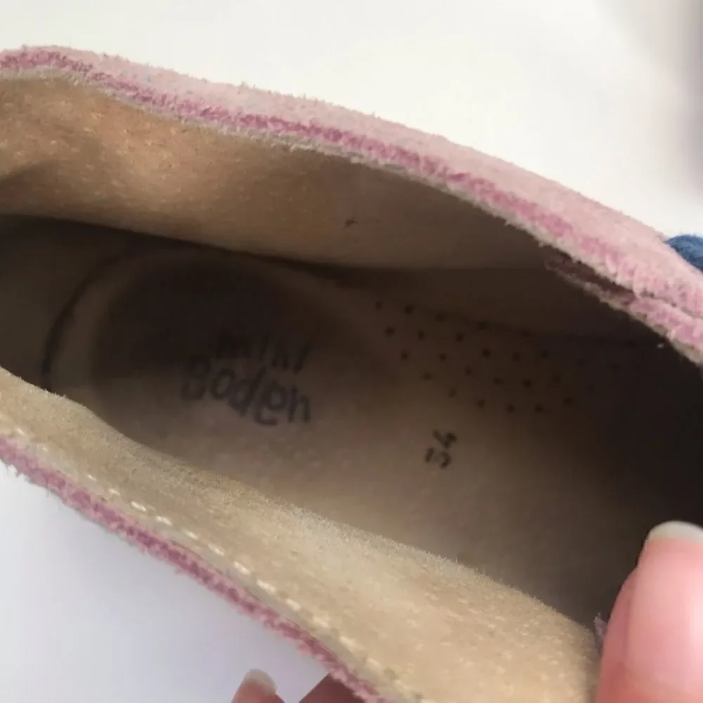 Mini Boden pink suede leather lace up boots